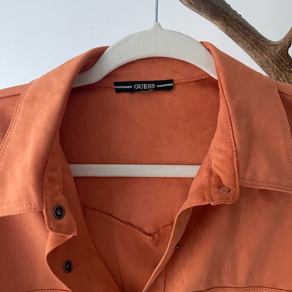 GUESS Rust Color Top ✨ - Picture 5 of 5